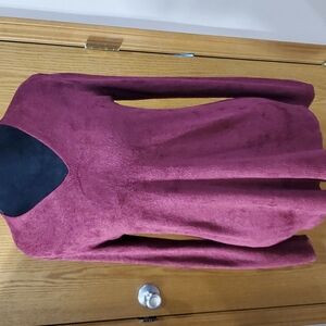 J Jill burgandy soft vneck sweater